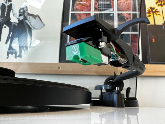 ZOME Showroom: turntable detail